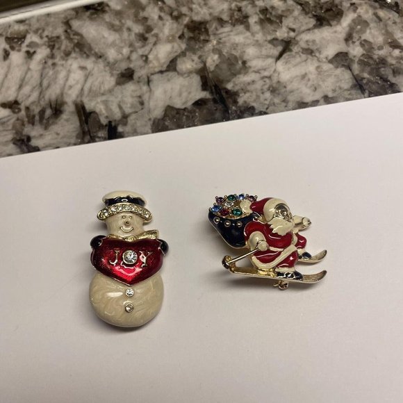Lot Of 2 Gold Tone Christmas Holiday Brooch Pins Enamel Santa On Sleigh /Snowman - Picture 2 of 11